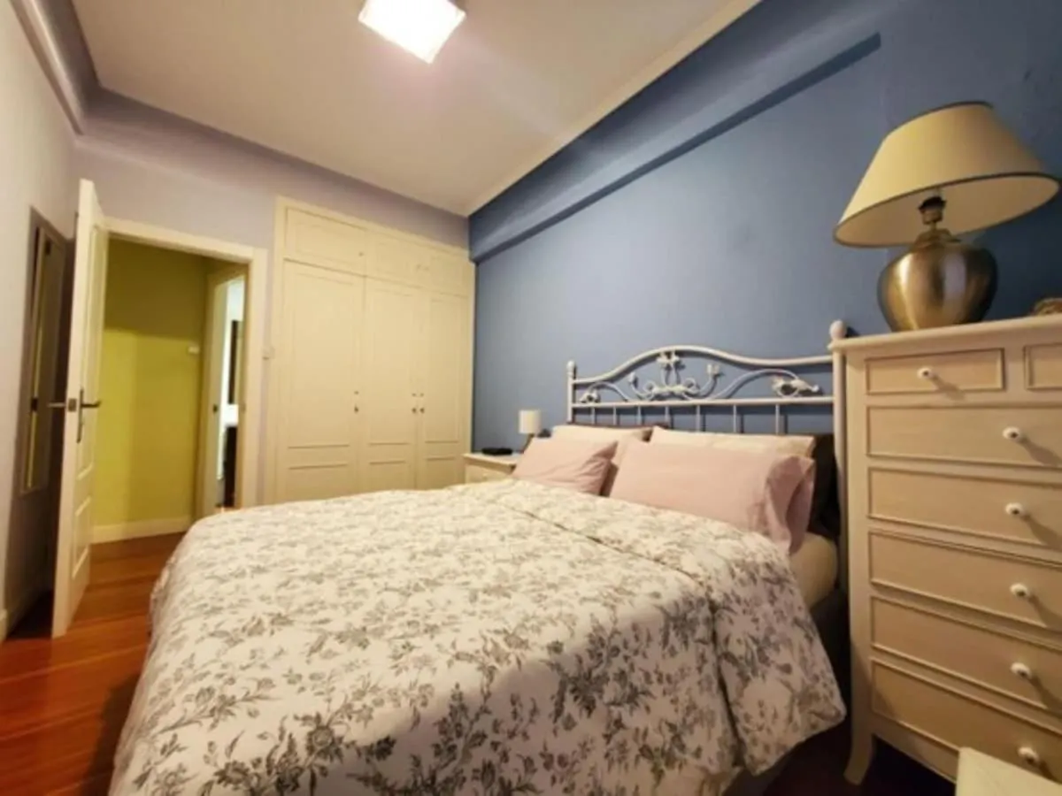 Apartamento De Dos Habitaciones En Bilbao Spain